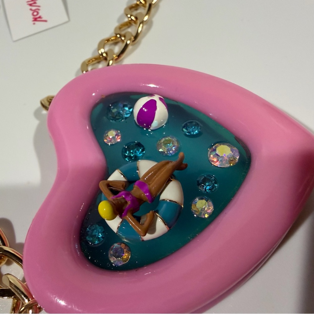 Rare NWT Betsey Johnson Pink Heart Gold Chain Pool Party Pendant Necklace - Picture 4 of 6
